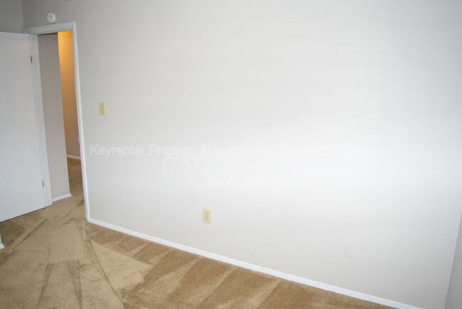 Building Photo - 1412 Woodscape Ln