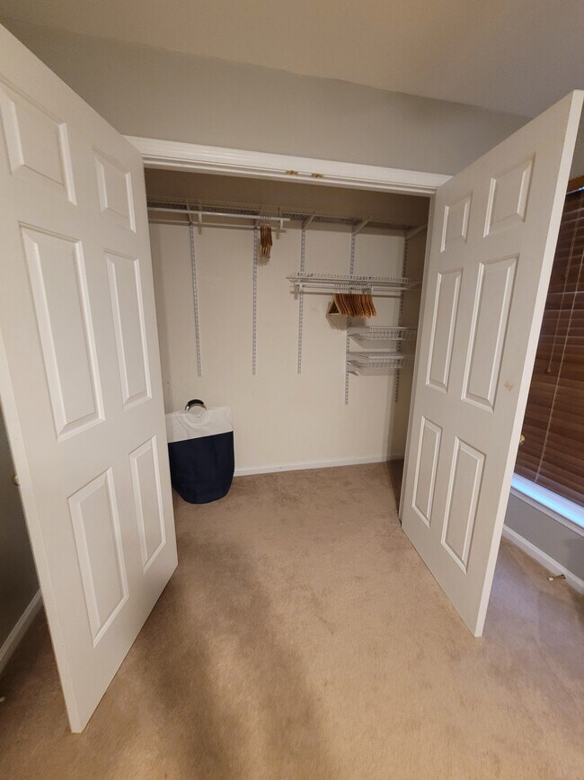 Building Photo - 4919 Sunburst Ln