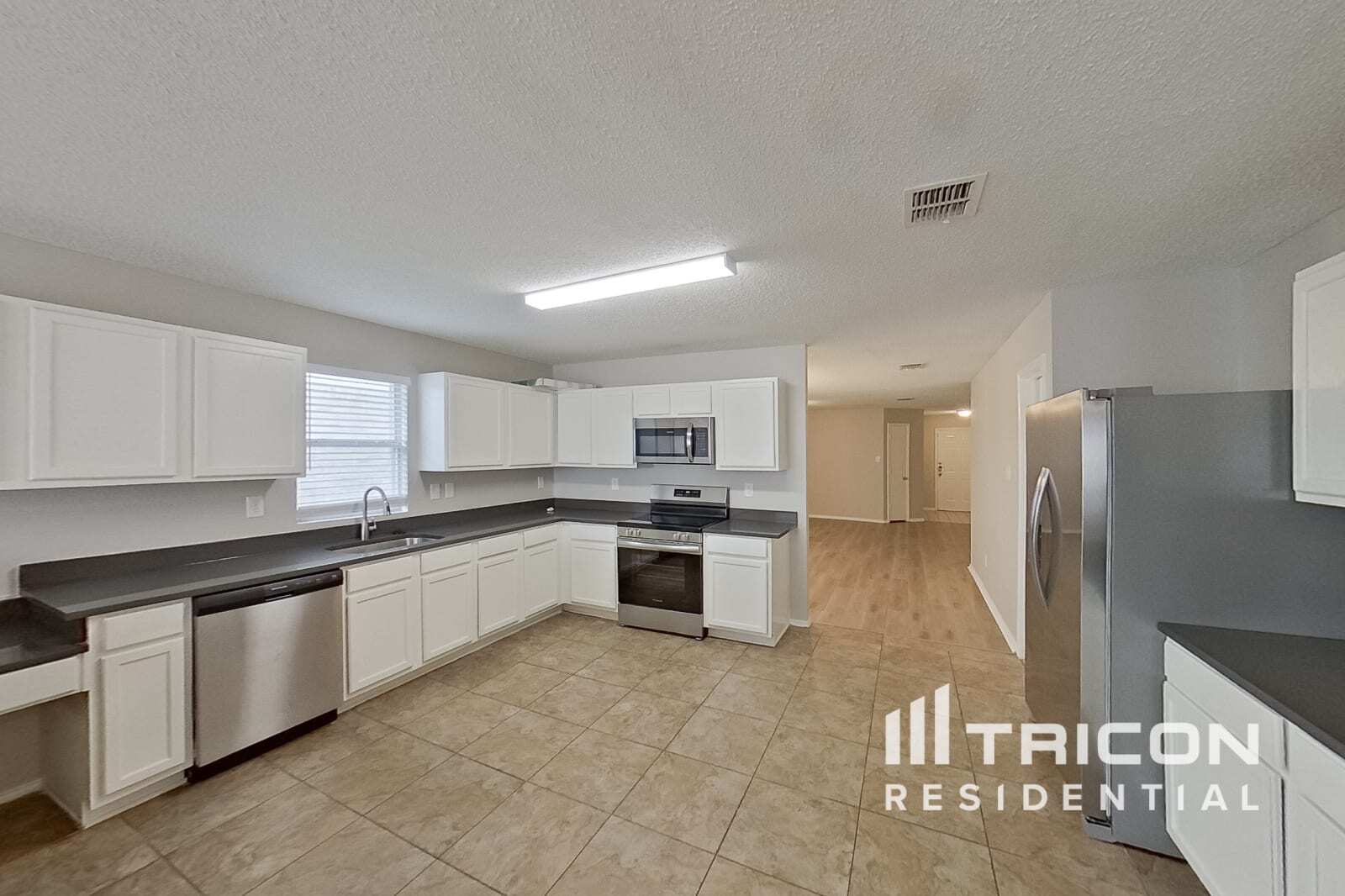 Building Photo - 8769 Garden Springs Dr
