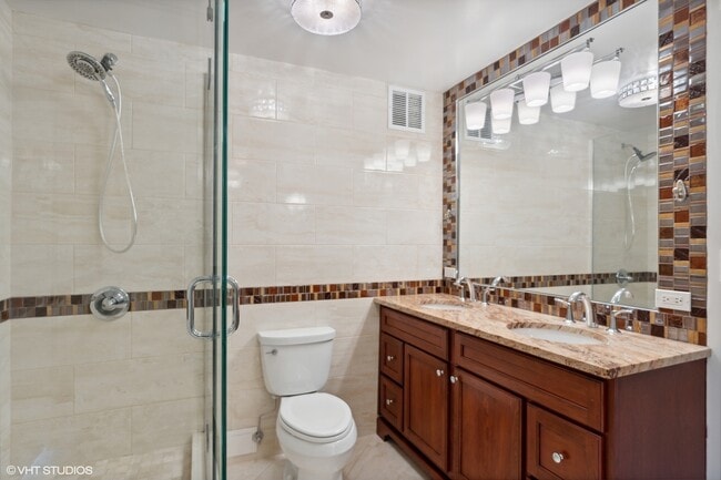 Building Photo - 505 N Lake Shore Dr