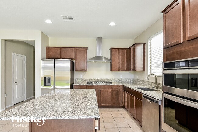 Building Photo - 5620 Hill Cliff Ct