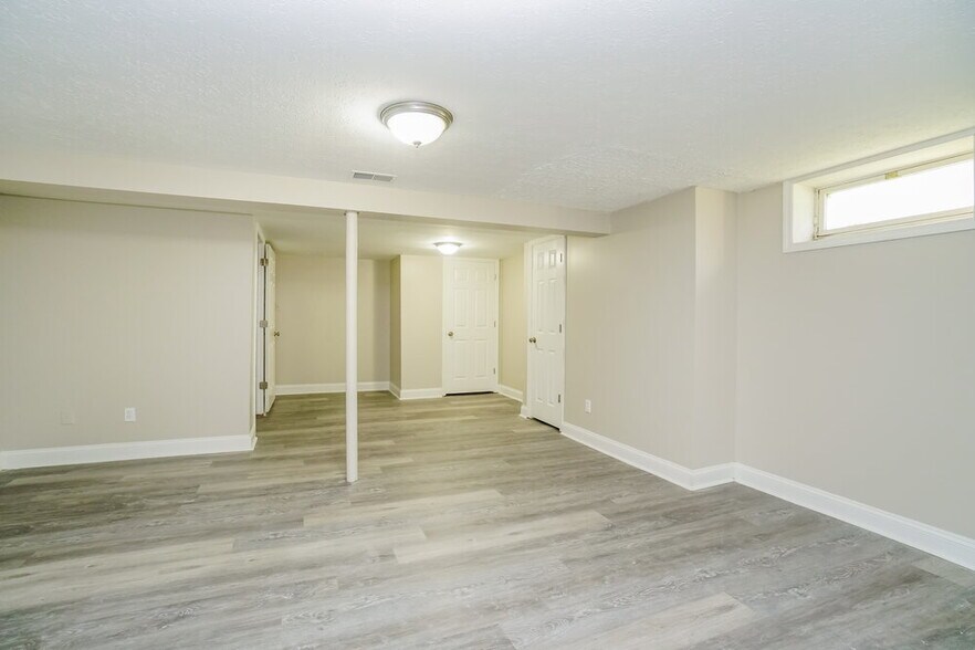 Building Photo - 828 Spivey Ln