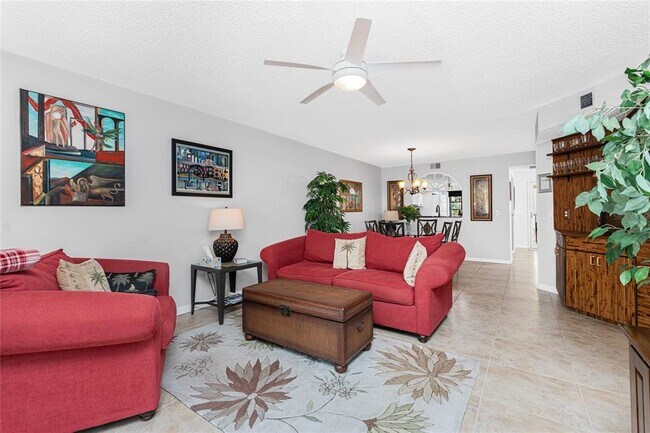 Building Photo - 511 Pine Hollow Cir