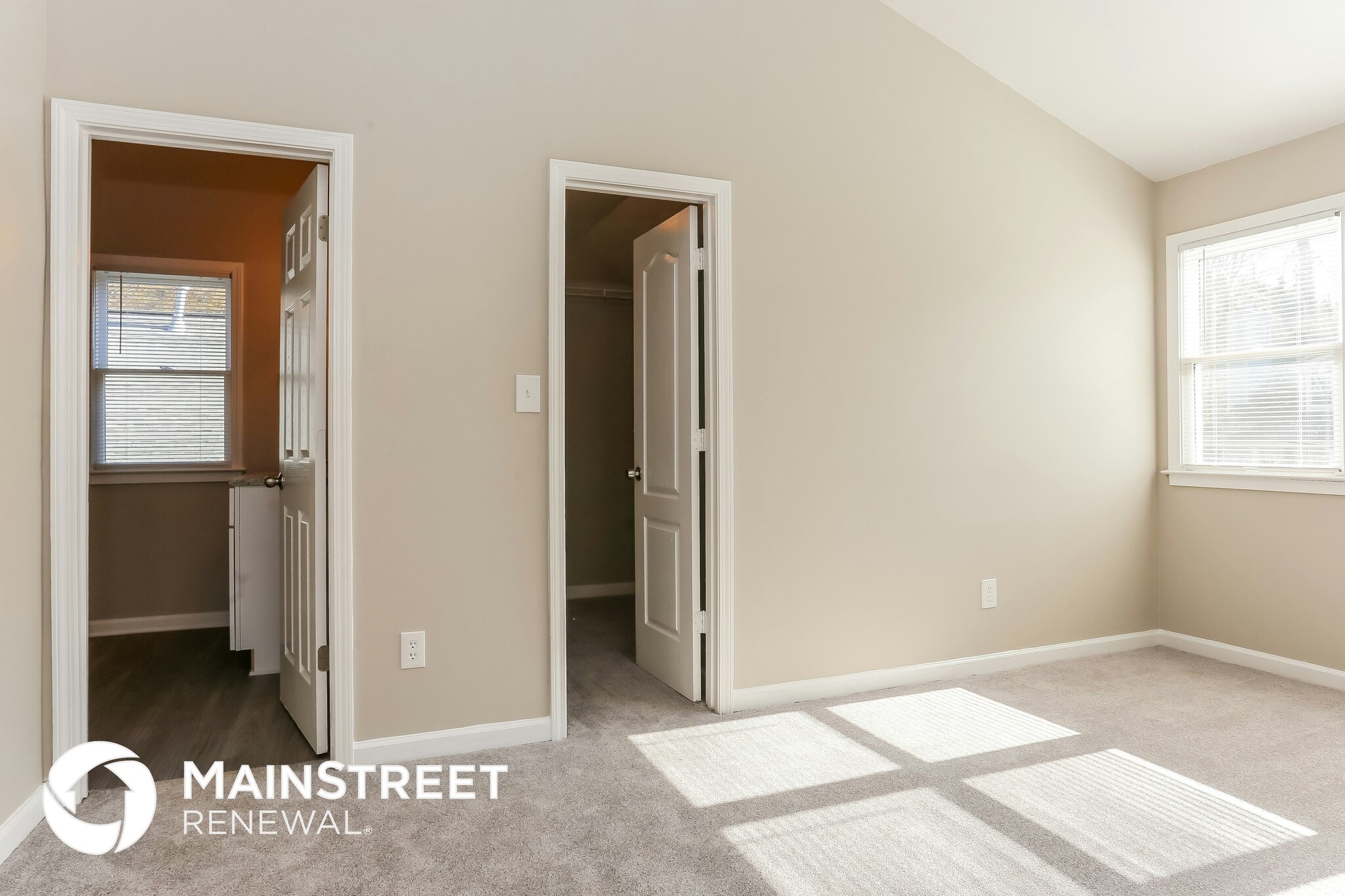 Building Photo - 1011 Parsons St SW