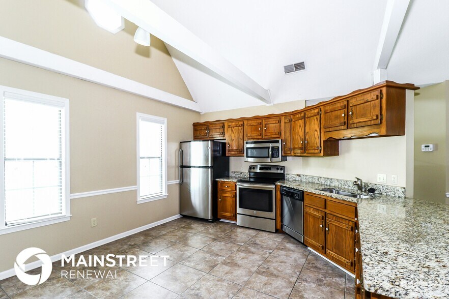 Building Photo - 6608 Lake Valley Dr