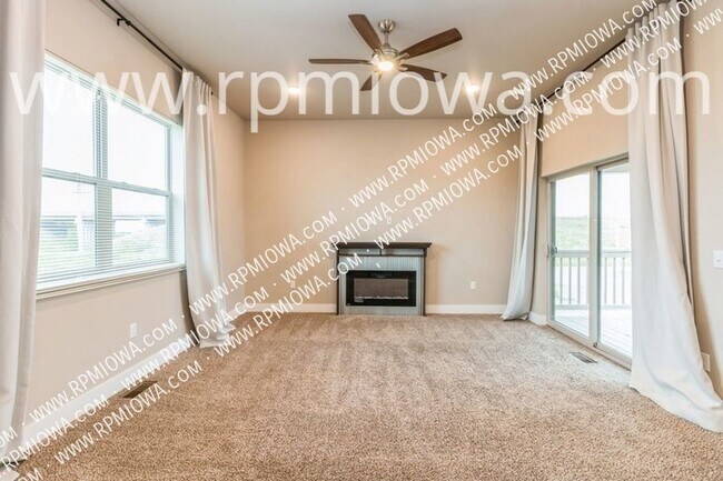 Building Photo - 1104 Cheyenne Dr