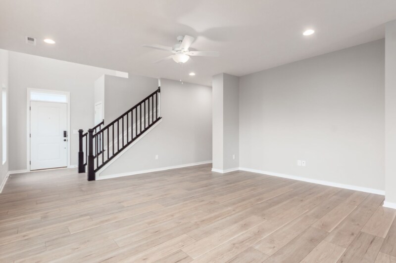 Building Photo - 6073 Miranda Ln