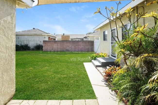 Building Photo - 2256 McNab Ave