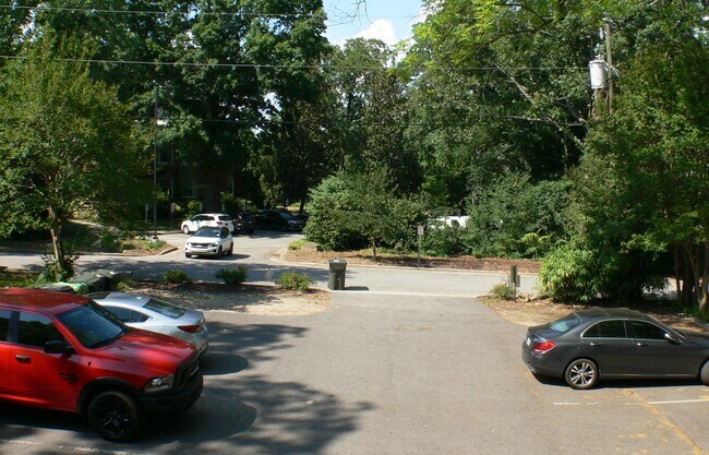 Building Photo - 815 Clay St