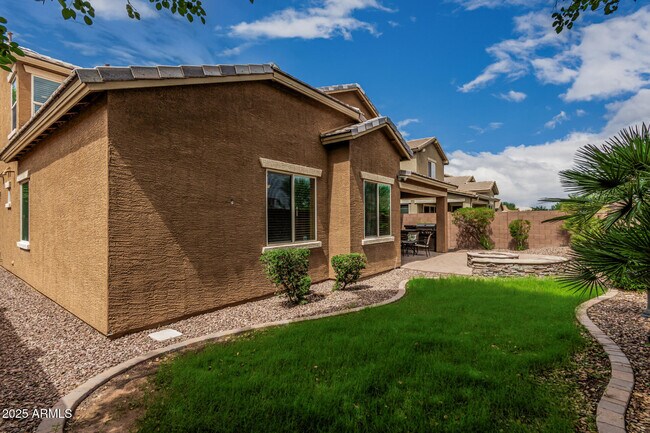 Building Photo - 7657 S Debra Dr