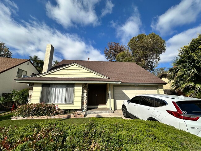 Primary Photo - 5 bed 2 bath on New Mills!