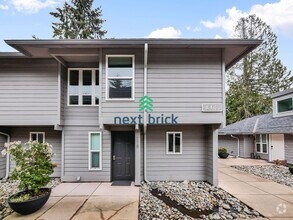 Building Photo - 2 Bed  2.5 Bath Townhome for Rent!
