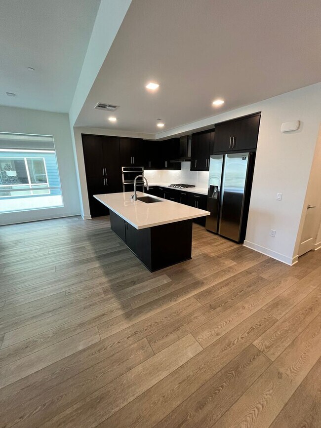 Building Photo - February Ready! Modern Mission Valley Condo in Civita Park