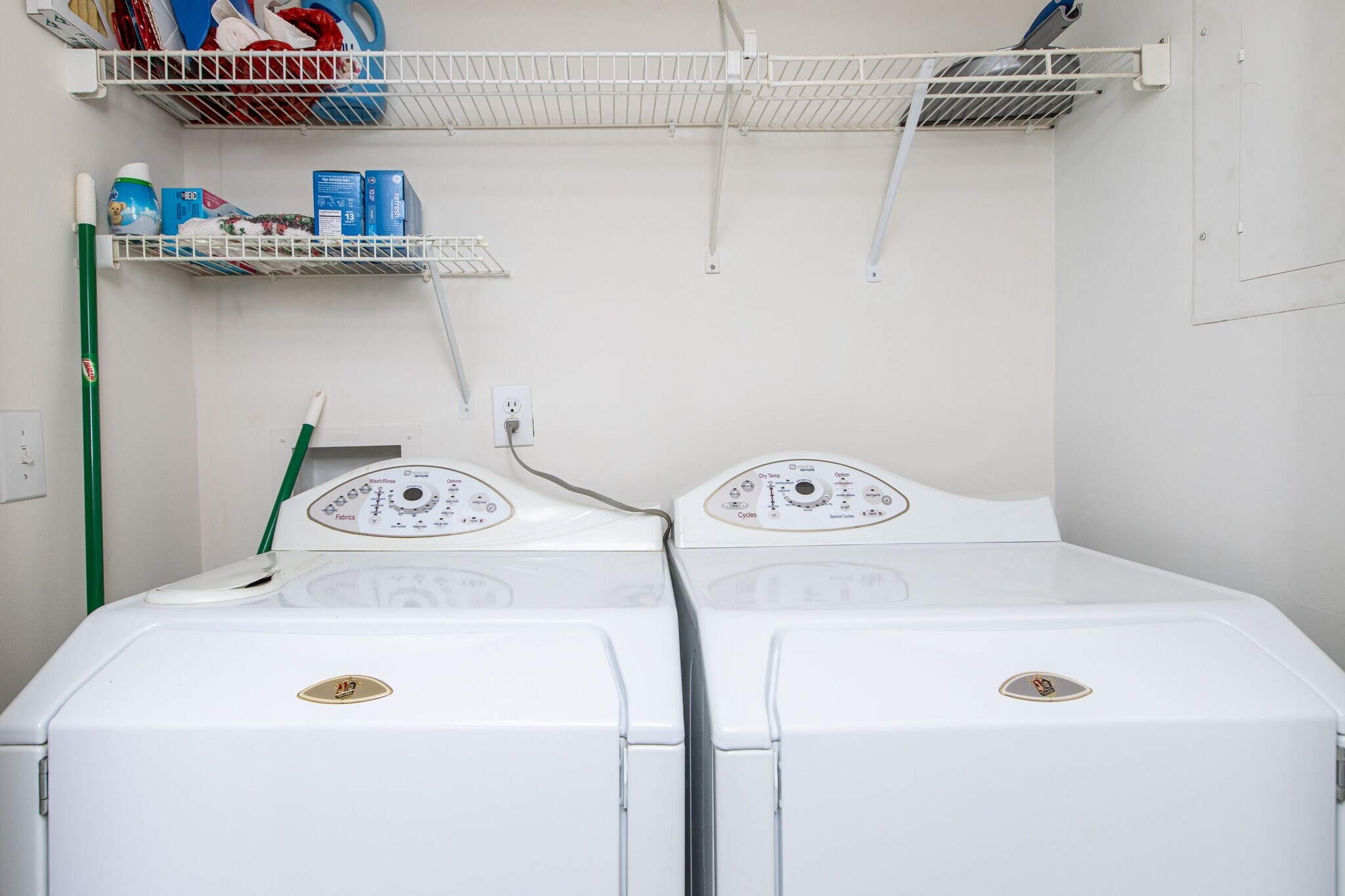 Washer n Dryer - 1200 Westview Ln