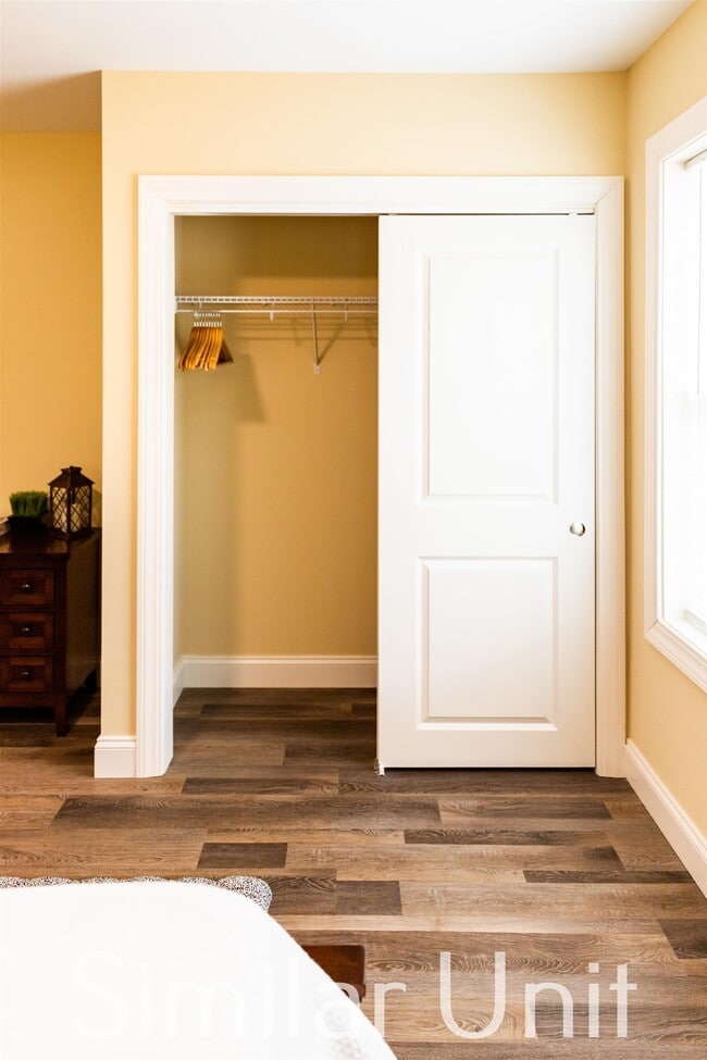 Building Photo - 8 John Dr