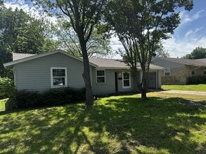 Building Photo - 4646 Ridgepoint Dr