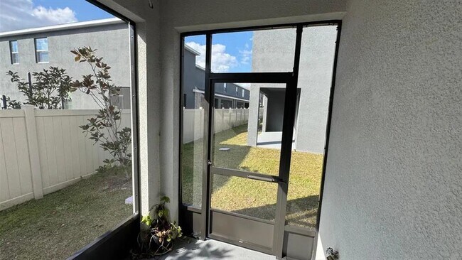 Building Photo - 2917 Suncoast Plains Dr