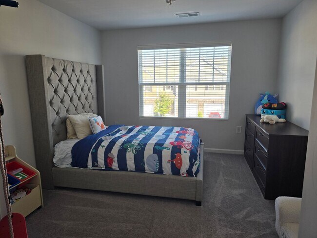 Building Photo - Modern 3-Bedroom Townhome in Copley Farms,...