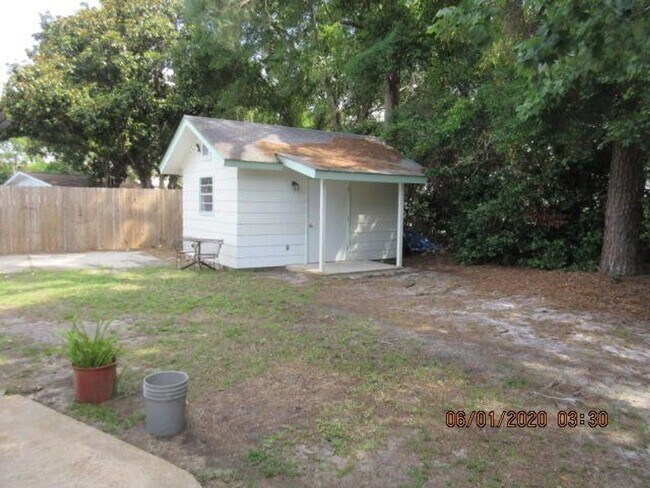 Building Photo - 3 Bedroom in Fort Walton Beach