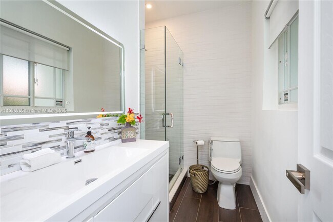 Building Photo - 501 SW 19th Rd