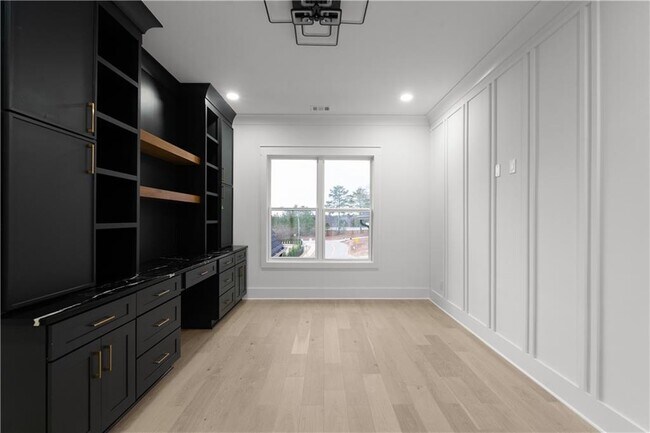 Building Photo - 409 Thunder Rd