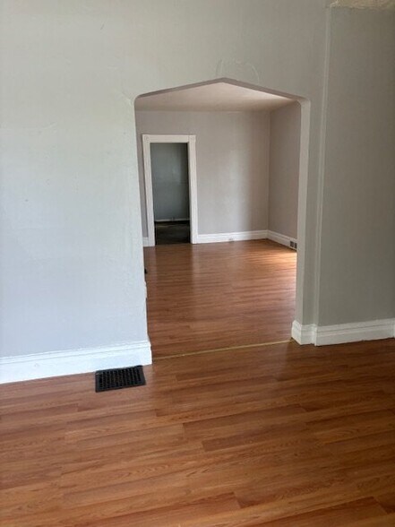 Building Photo - 625 3rd St