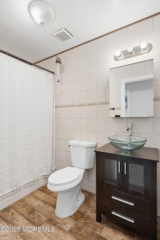 Building Photo - 40 Seabreeze Way