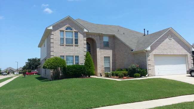 Primary Photo - 1205 Carina Dr
