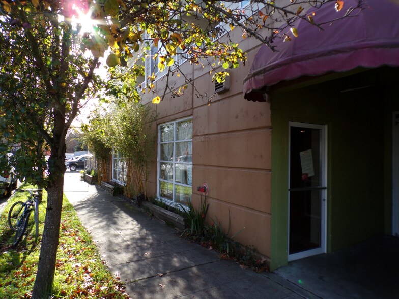 Building Photo - 12549 28th Ave NE