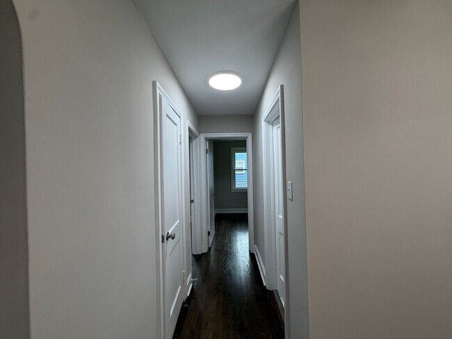 Building Photo - 3912 Pinalto Dr