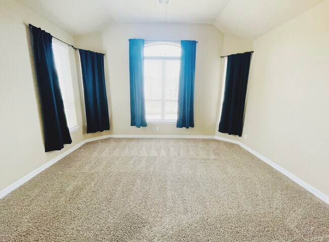 Building Photo - 24518 Ali Creek Ct