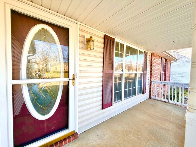 Building Photo - 1636 Cedar Springs Cir