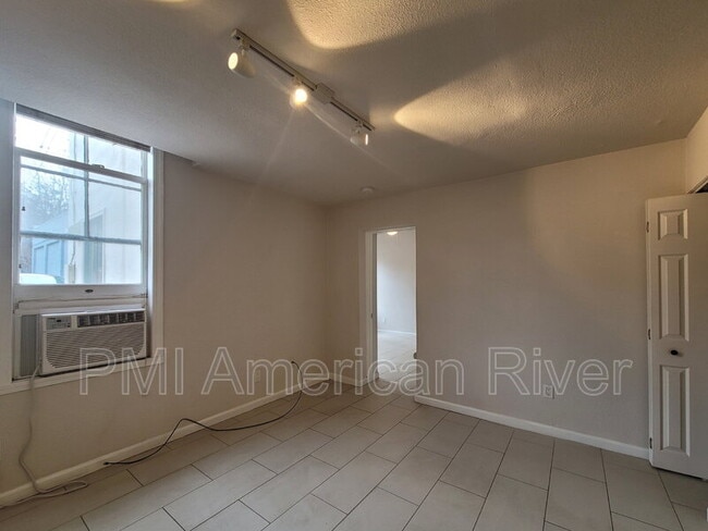 Building Photo - 1716 Capitol Ave