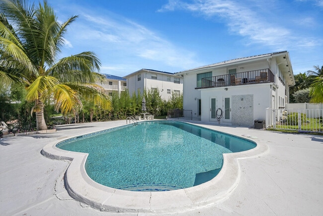 Building Photo - 1702 S Ocean Blvd