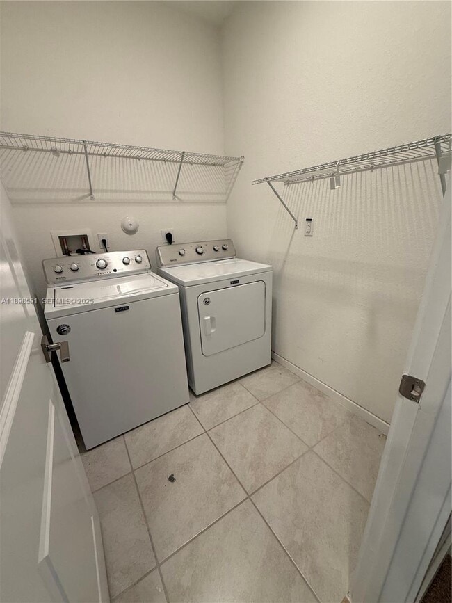 Building Photo - 24340 SW 117th Ave