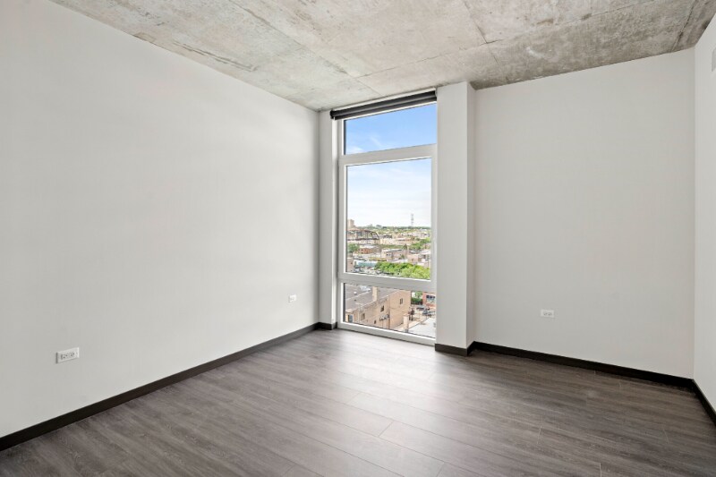 Building Photo - 157 N Ashland Ave
