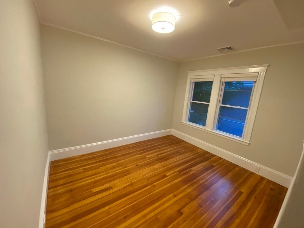 Building Photo - 26 Playstead Rd