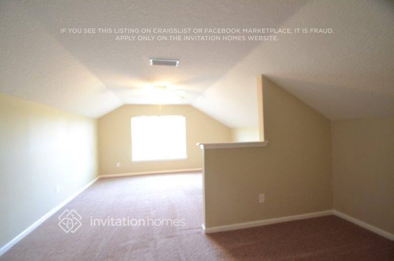 Building Photo - 12027 Brandon Lake Dr