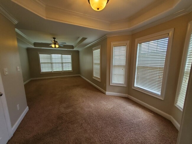 Building Photo - 486 Bell Cir