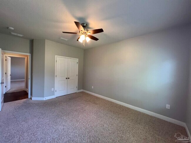 Building Photo - 4128 S Cambridge Way