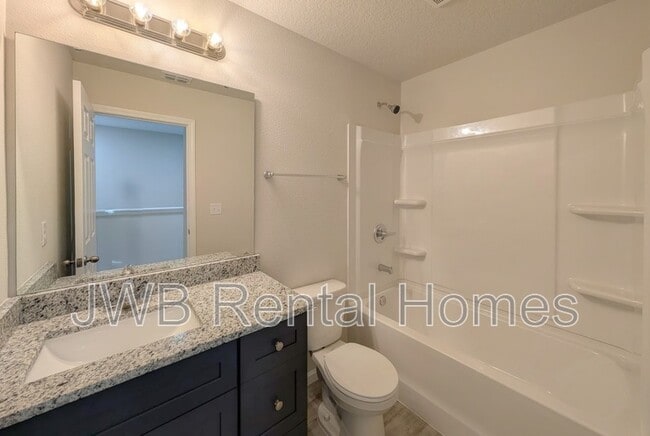 Building Photo - 833 Bridier St