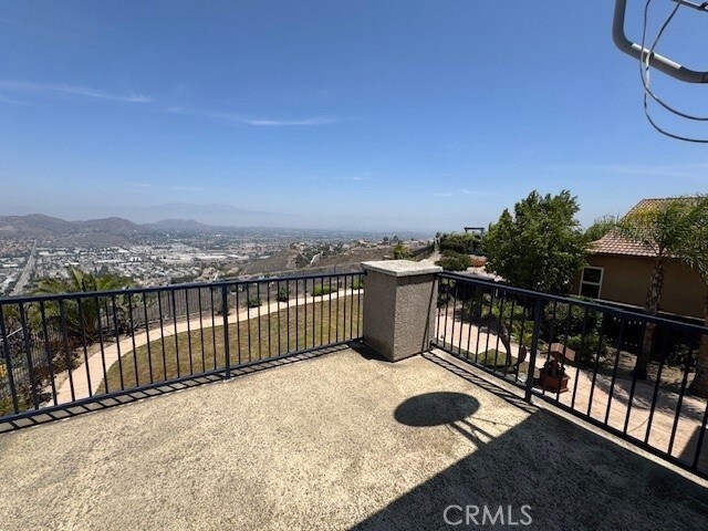 Building Photo - 16034 Skyridge Dr