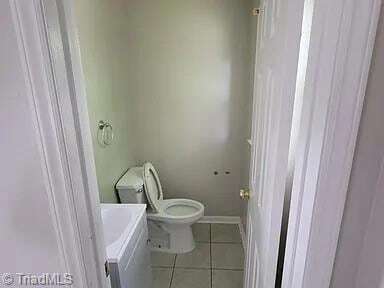 Building Photo - 1615 E 10th St