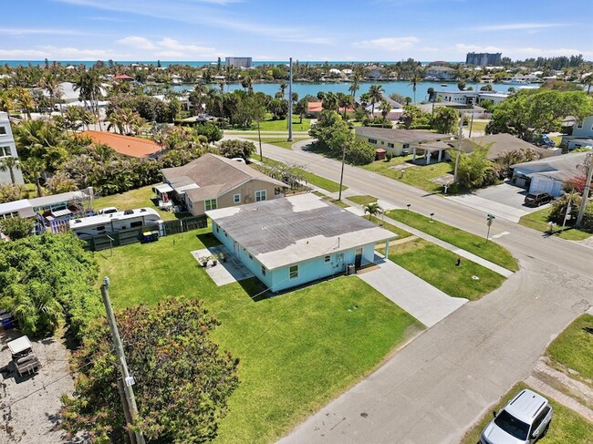 Building Photo - 1400 Binney Dr