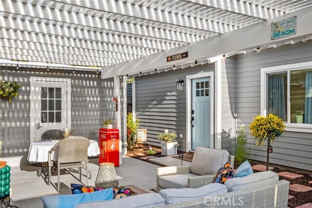 Building Photo - 426 Jacaranda Pl