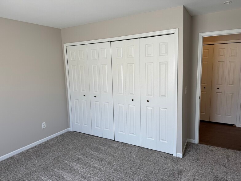 Building Photo - 84 Rosebud Ln