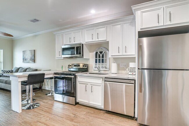 Building Photo - 1208 26th St