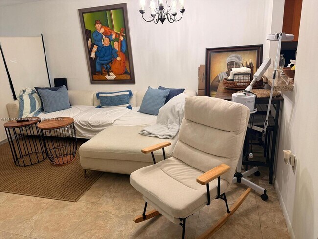 Building Photo - 12035 NE 2nd Ave