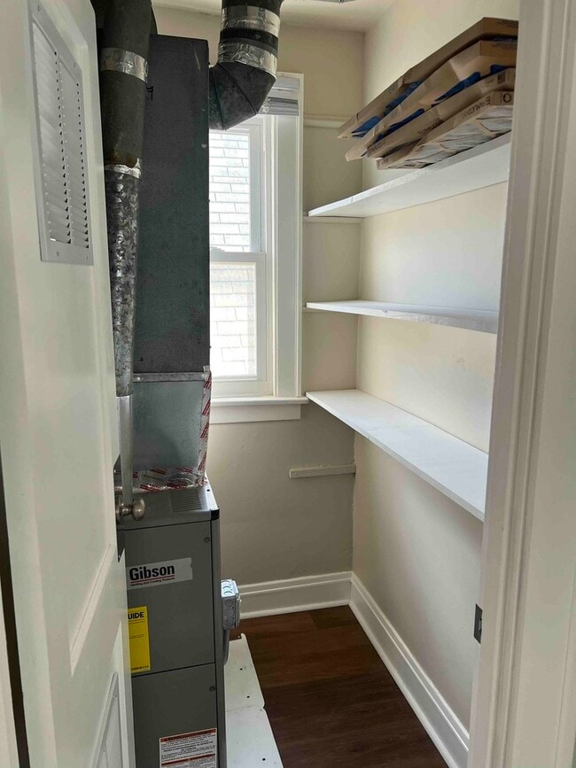 Building Photo - 10434 S Wentworth Ave