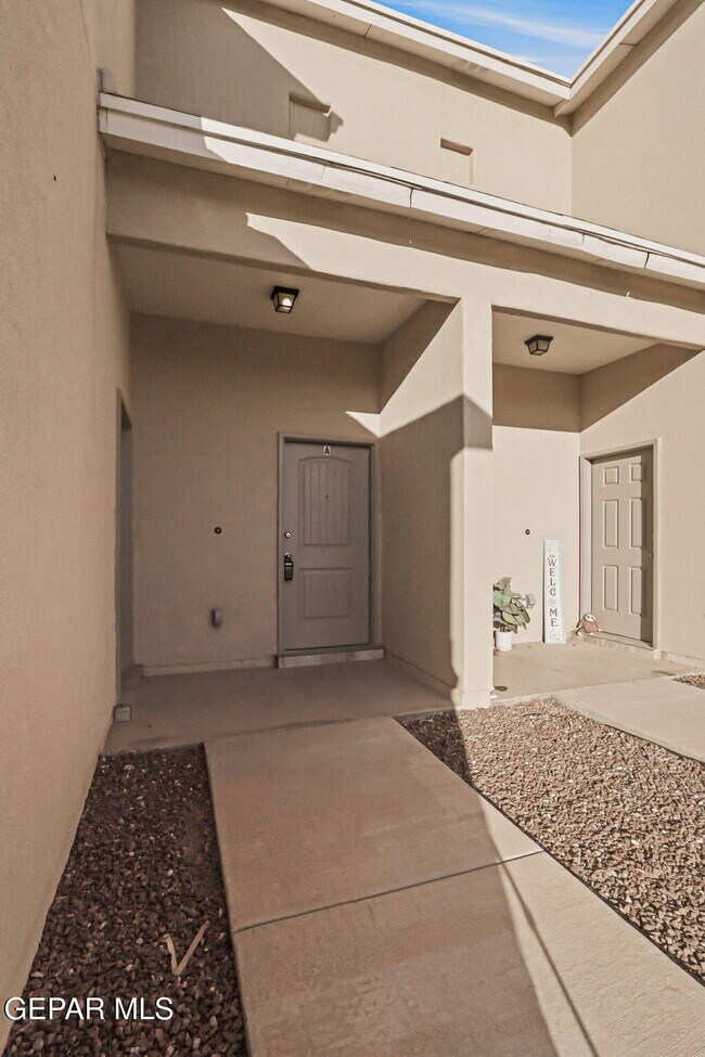 Building Photo - 714 HC Gilbert Minjares Dr